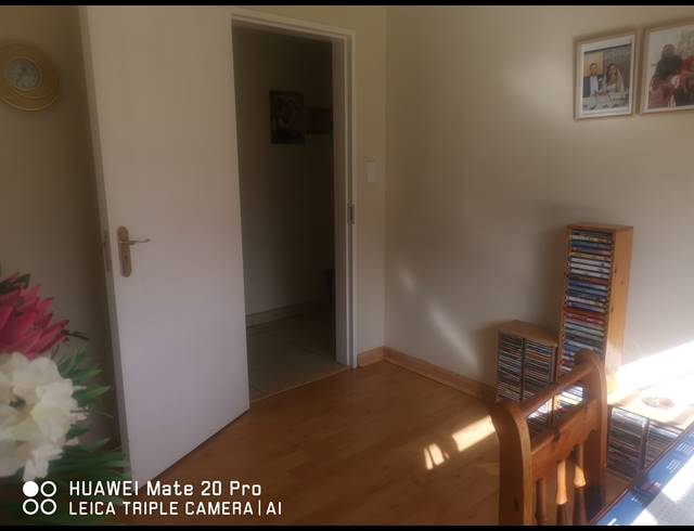 5 BEDROOM FREEHOLD FOR SALE IN BRACKENHURST